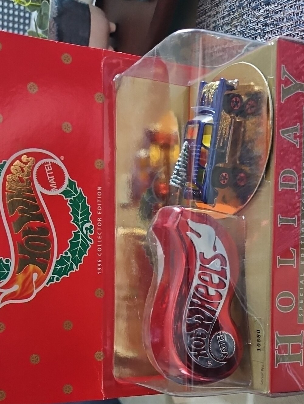 Mattel Hot Wheels Red and Green Holiday Wreath Packaging Blue Nomad 1996